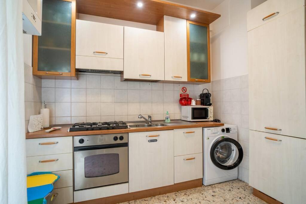 Terrazze Italiane City Center - Red Apartment เวโรนา ภายนอก รูปภาพ